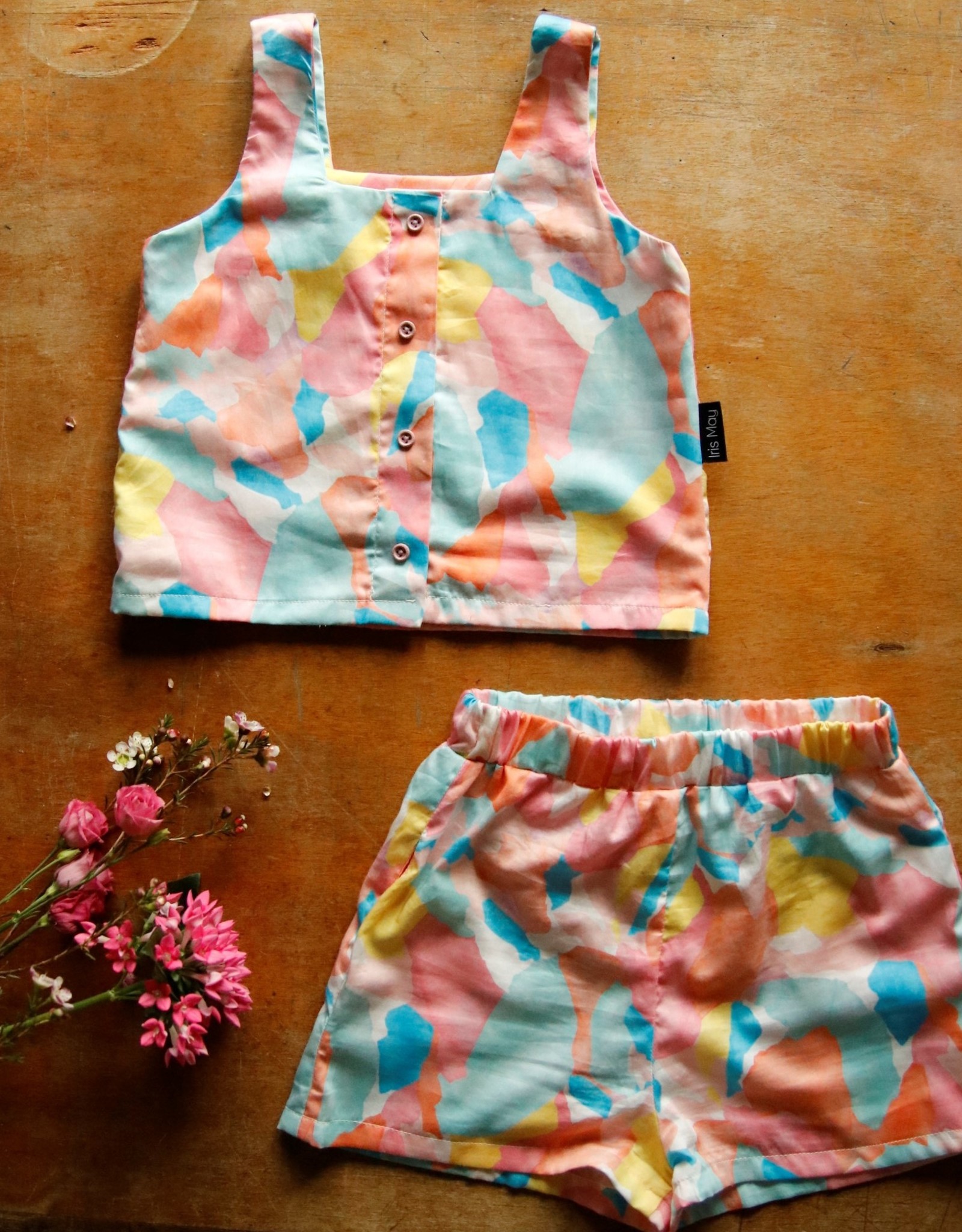 Rosa broek/short - Iris May