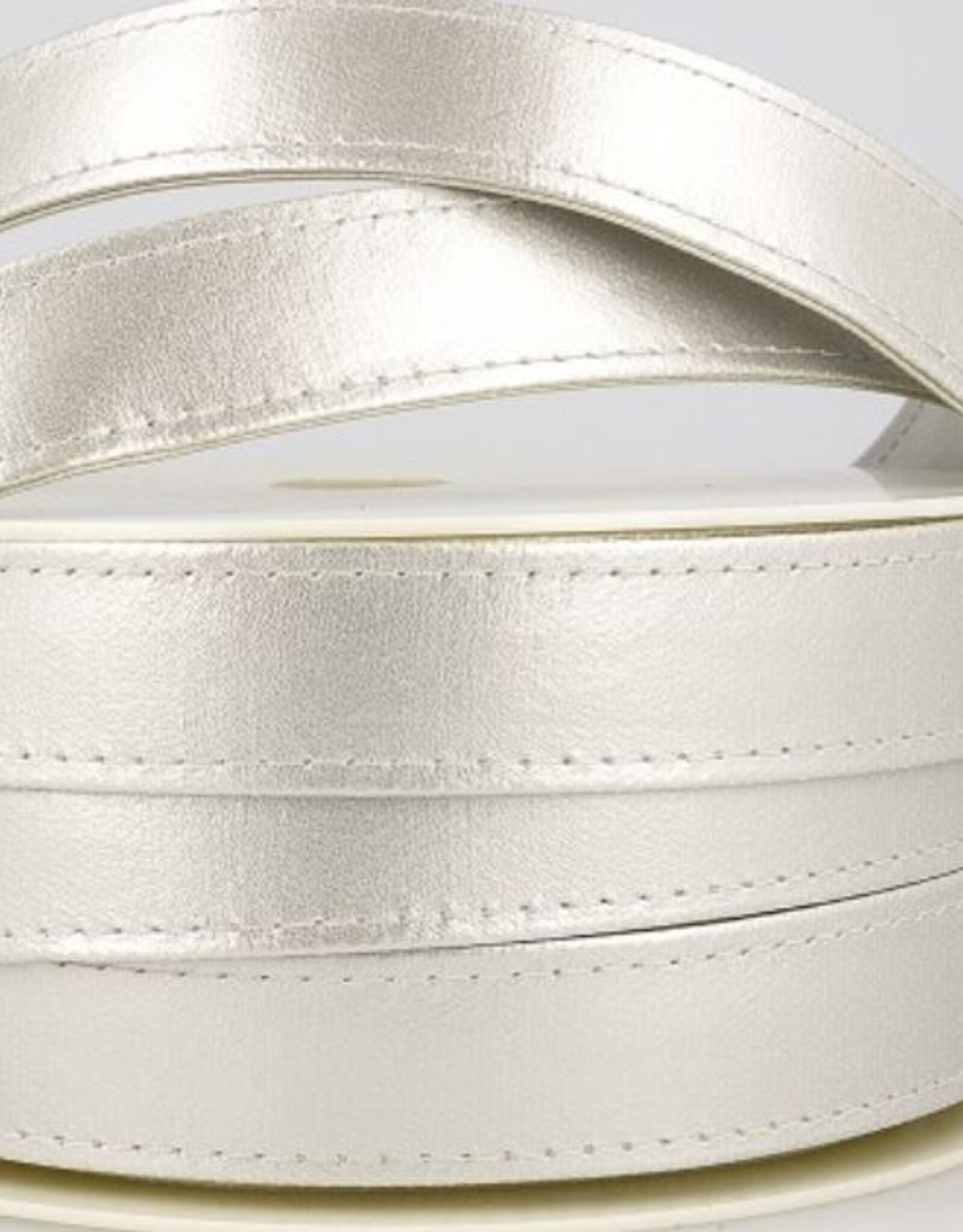 Stoffenschuur selectie Tassenband in imitatieleder zilver 25mm