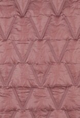 Stepped matelassé met V motief oudroze