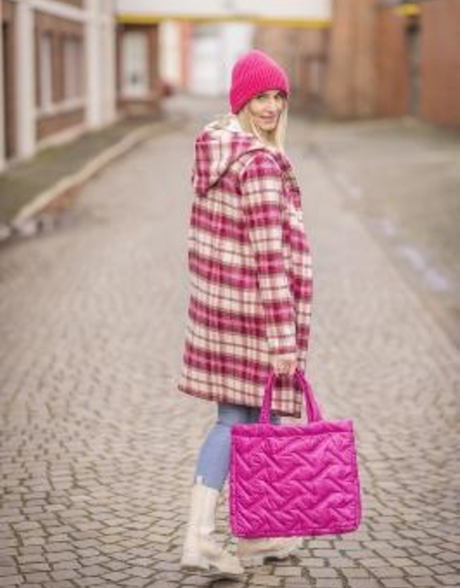 Stepper gestreept matelassé dubbelzijdig glanzend fuchsia