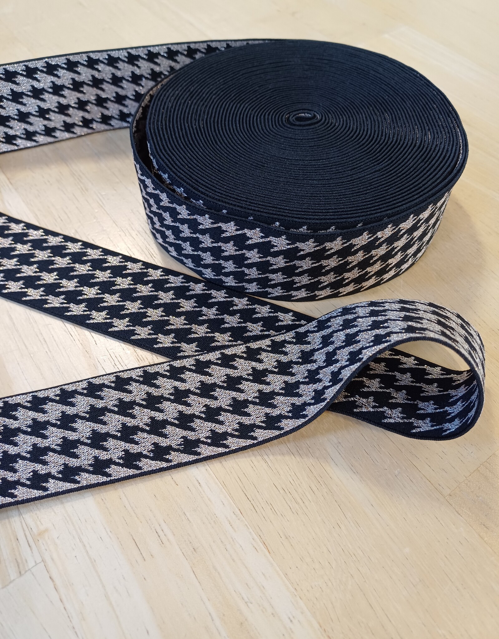 Sierelastiek zwart pied de poule goud 40 mm