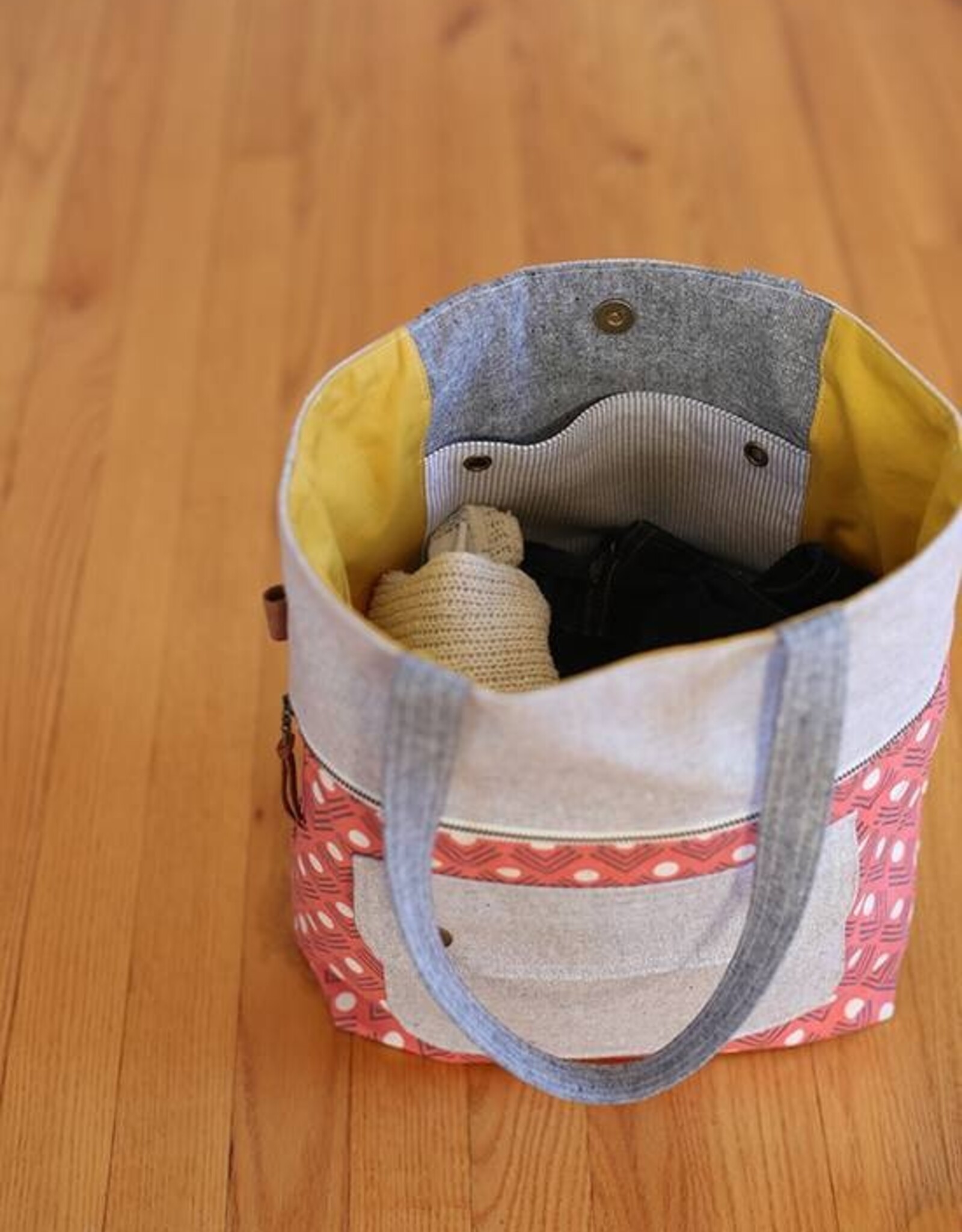 Caravan tote + pouch