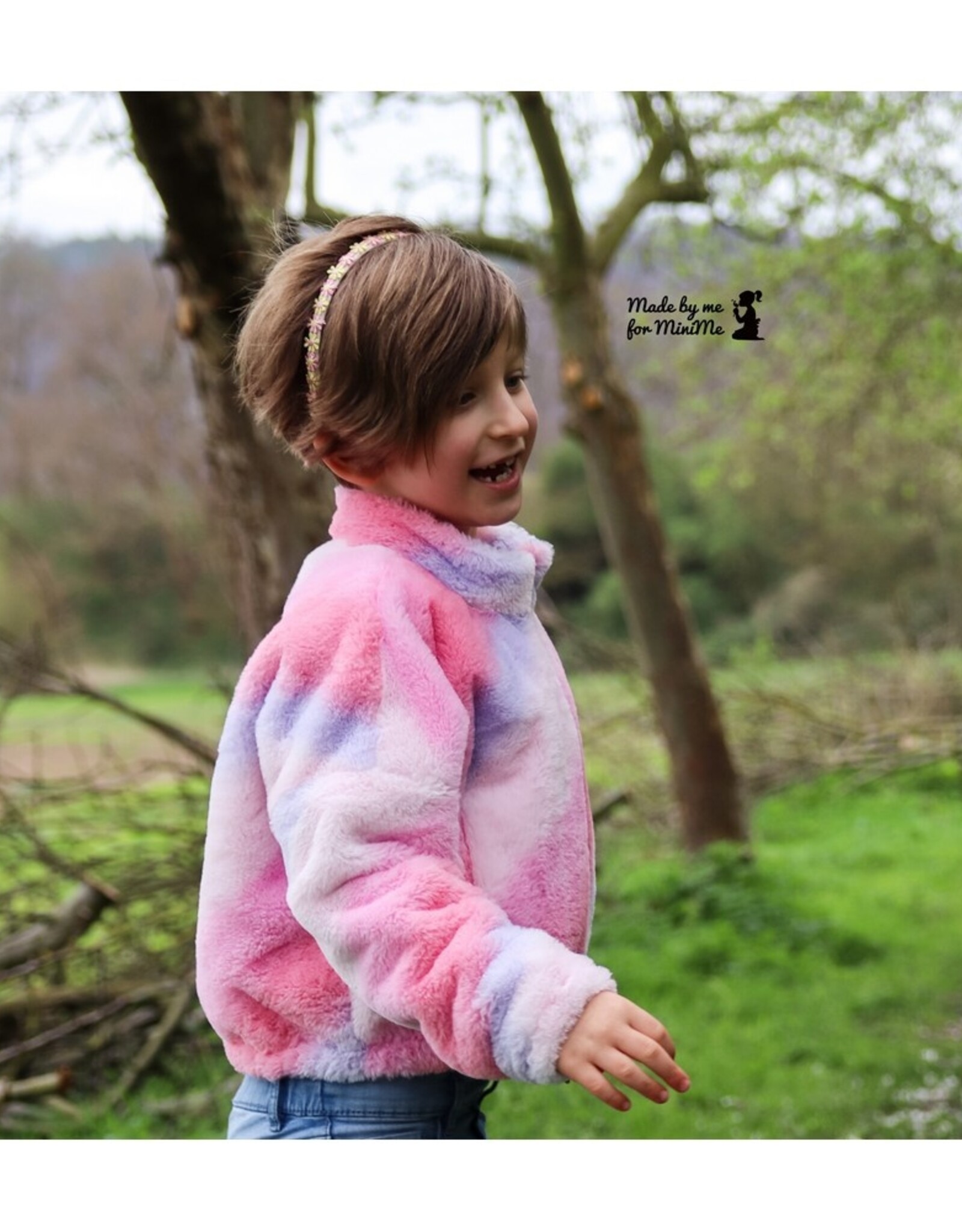 Stoffenschuur selectie Faux fur roze regenboog diagonale strepen