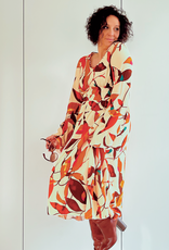 Viscose Irvana grote bladeren oranje beige