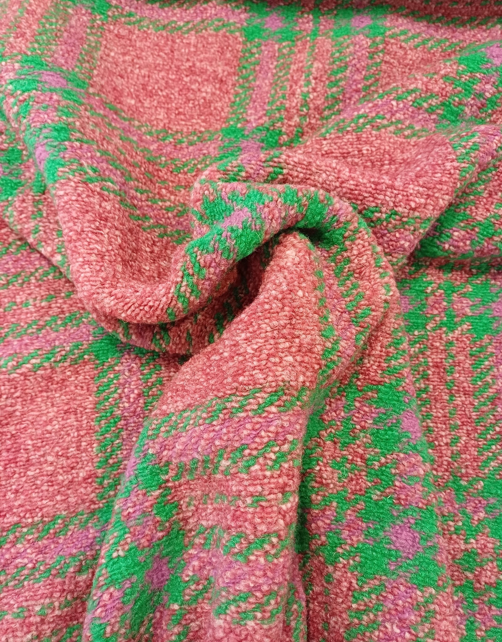 mantelstof zachte wolvilt  geruit groen roze