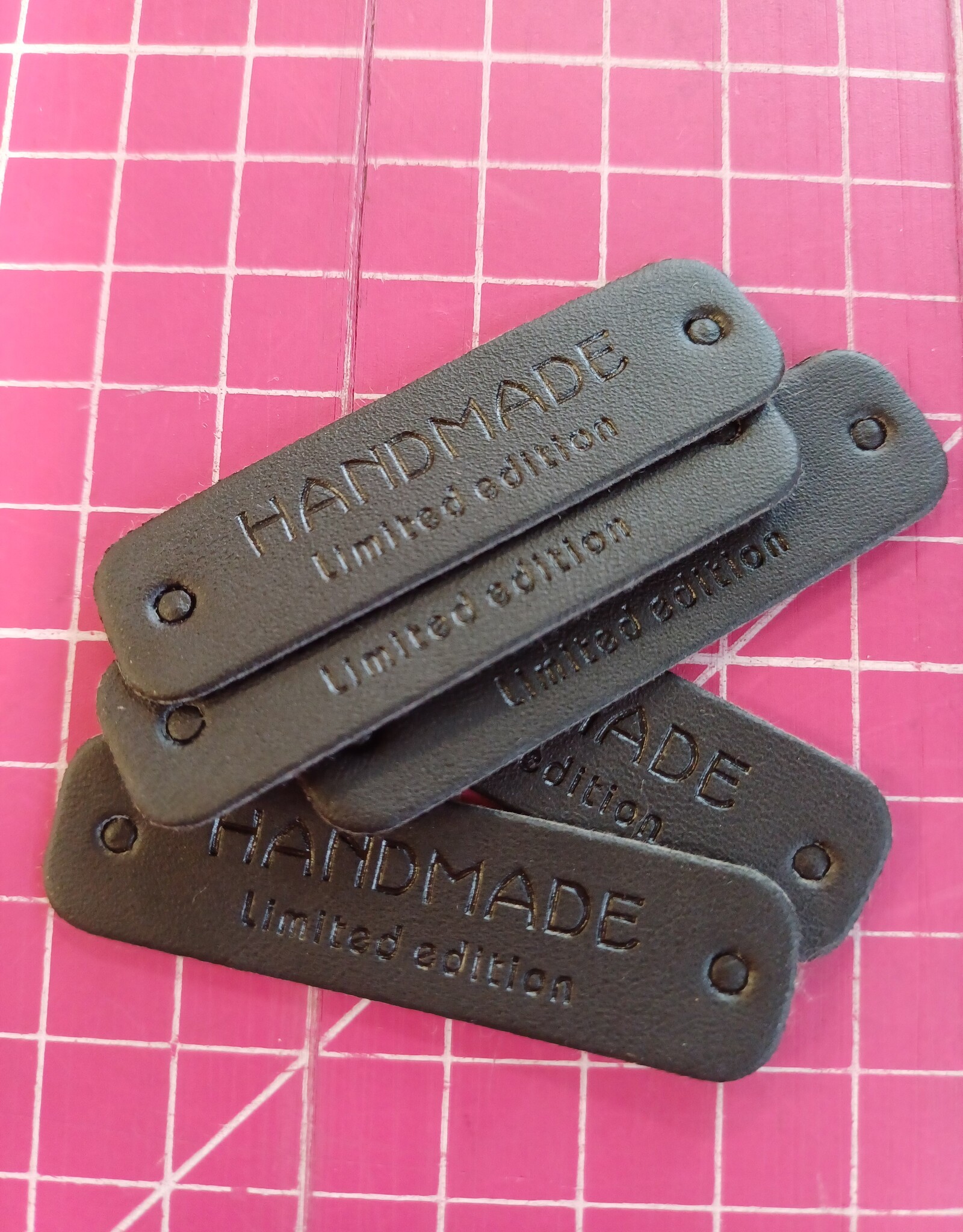 Label handmade limited edition leder goud 5 stuks