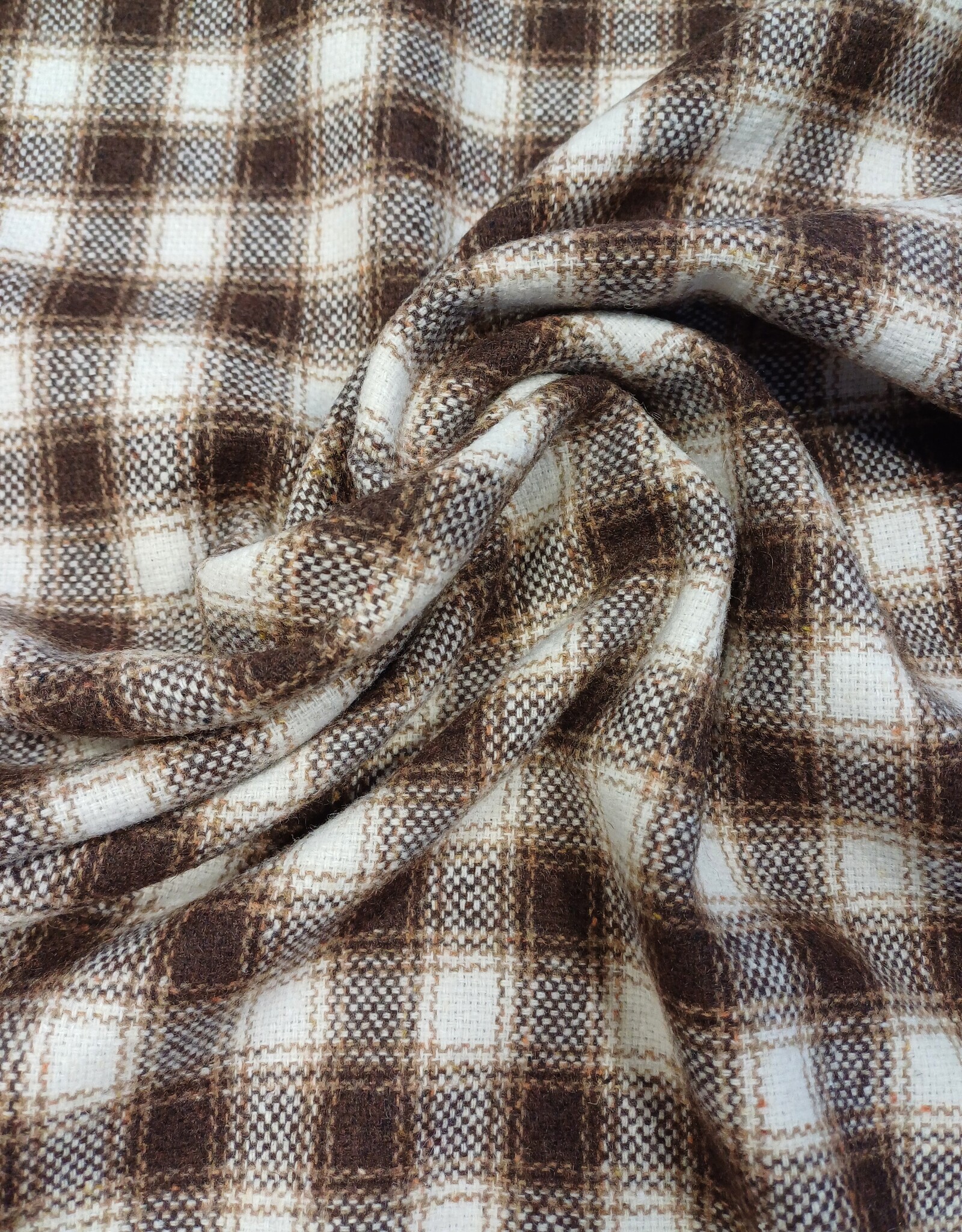 Wol geruit bruintinten