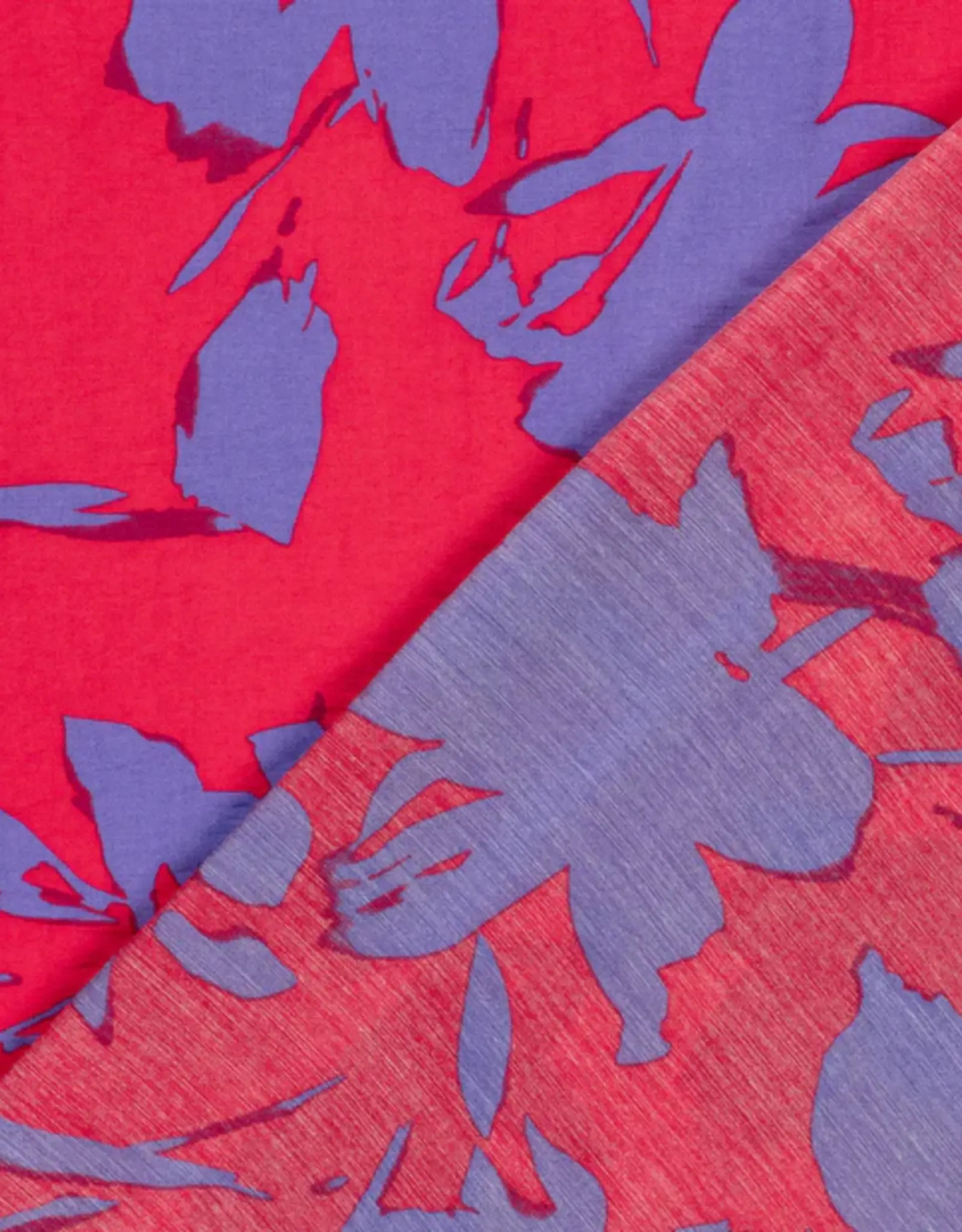 Stoffenschuur selectie Viscose twill  abstract two tone bloemen fuchsia lila