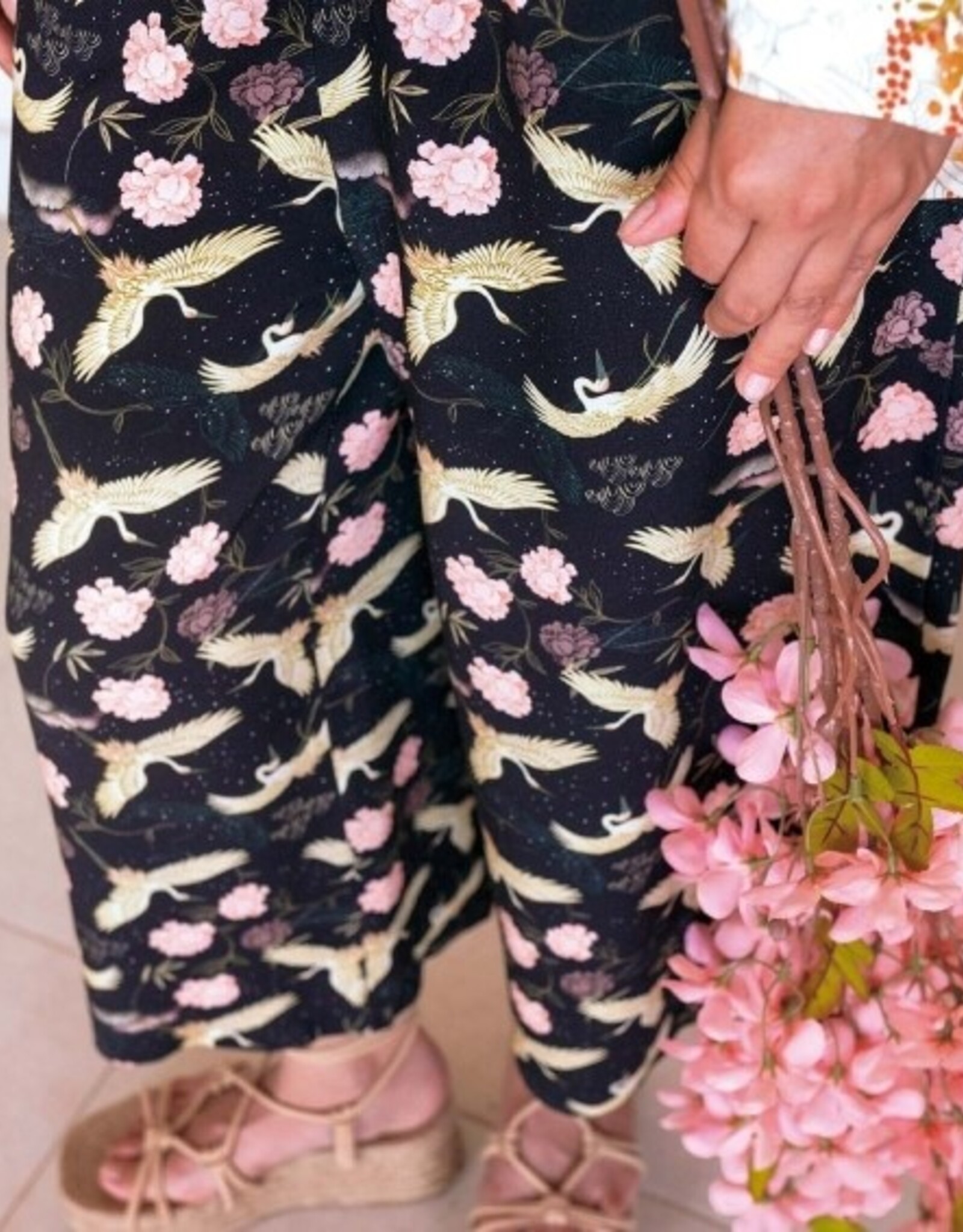 Viscose Eco black hero sakura kraanvogels zwart
