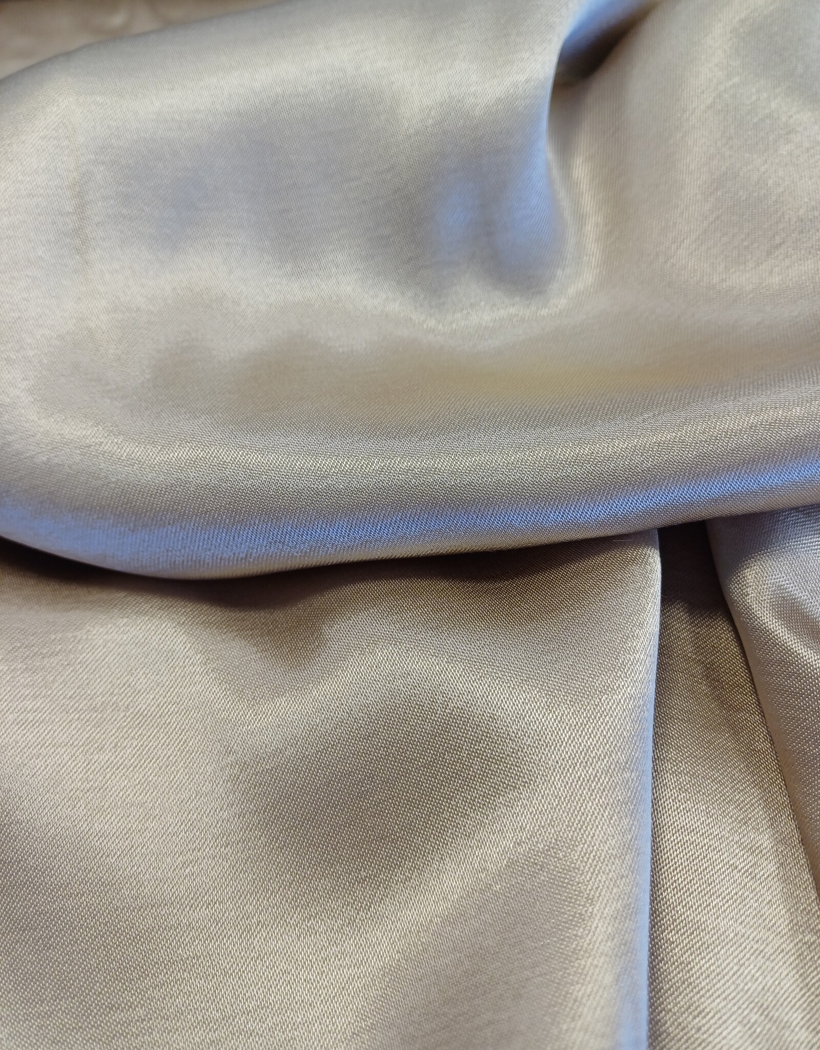 Viscose satijn beige