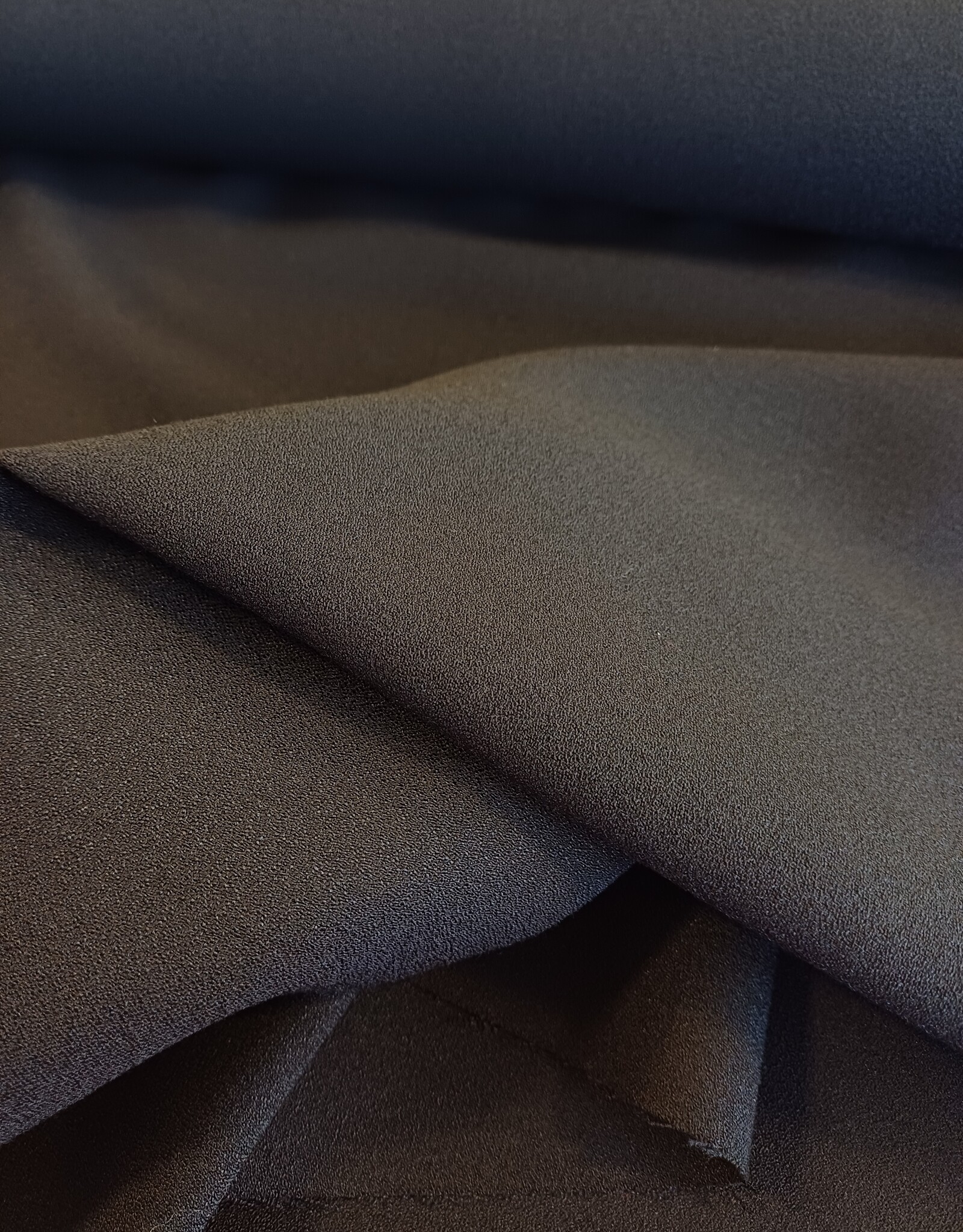 Viscose crepe uni zwart