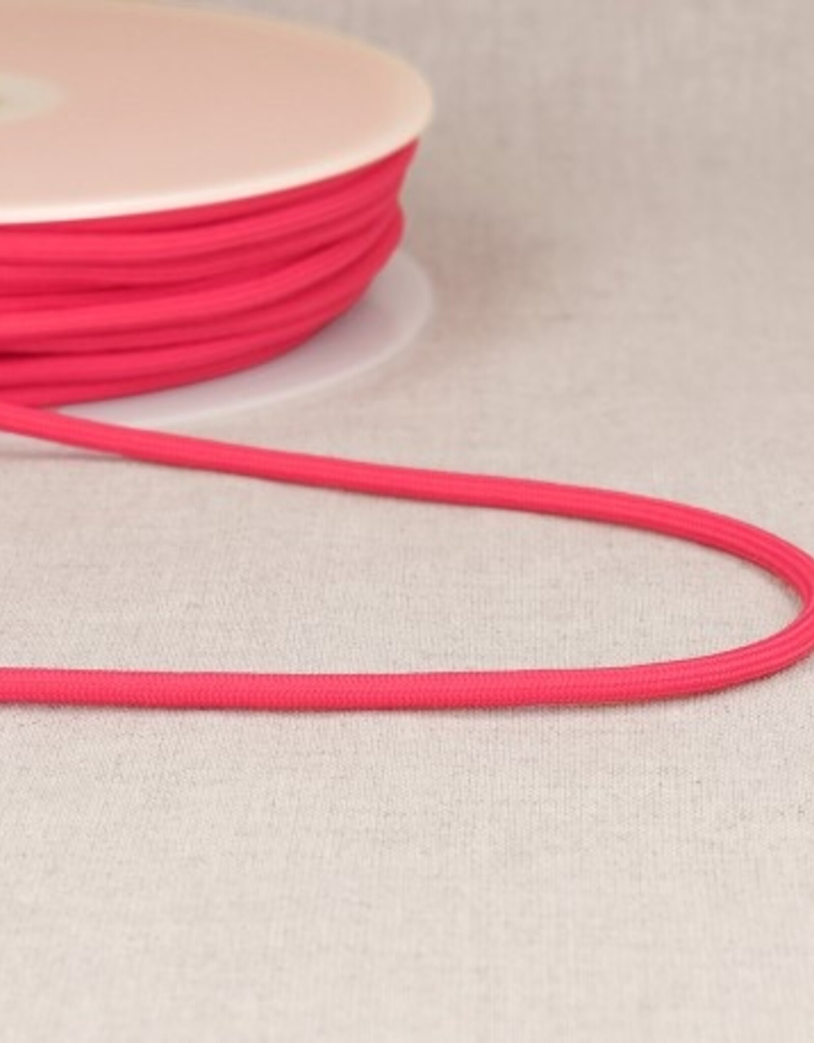 Rond zacht koord 4,5mm fuchsia  col 073