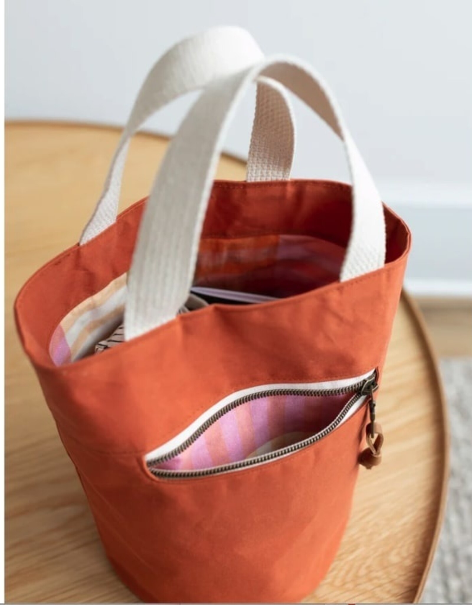 Quarry tote & bonus pouch