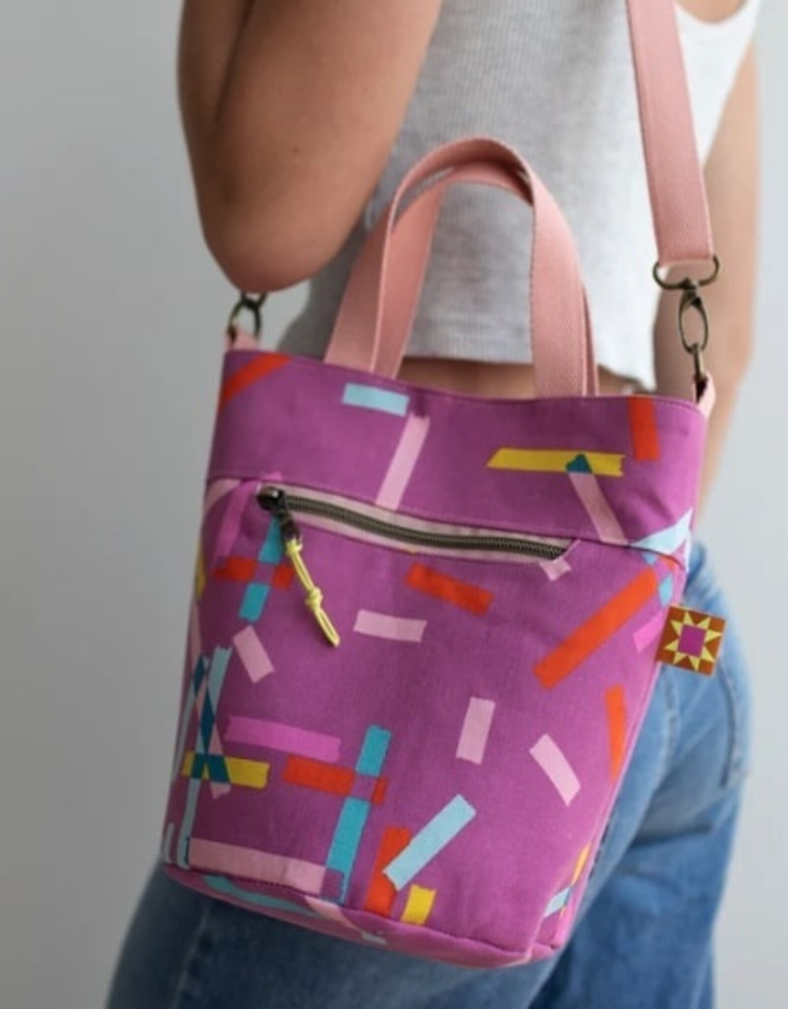 Quarry tote & bonus pouch