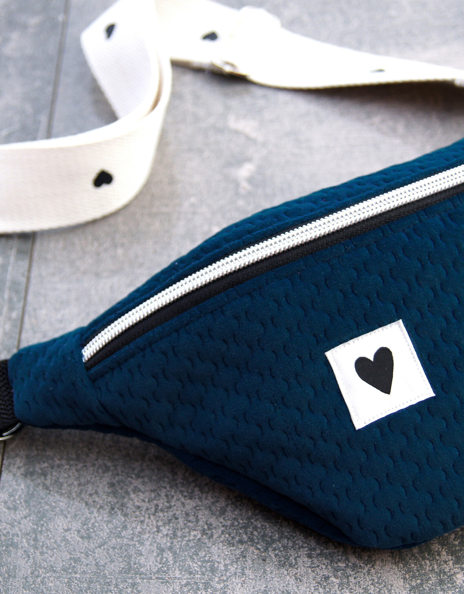 Caracas stug fluweel golfjesprint marine blauw