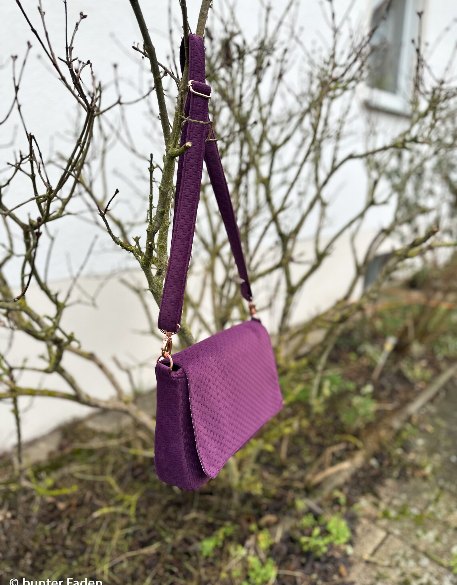 Caracas stug fluweel golfjesprint aubergine