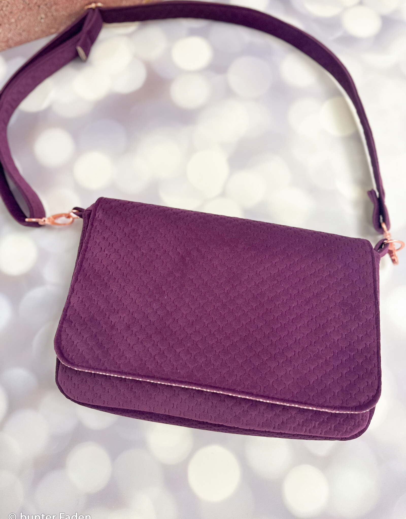 Caracas stug fluweel golfjesprint aubergine