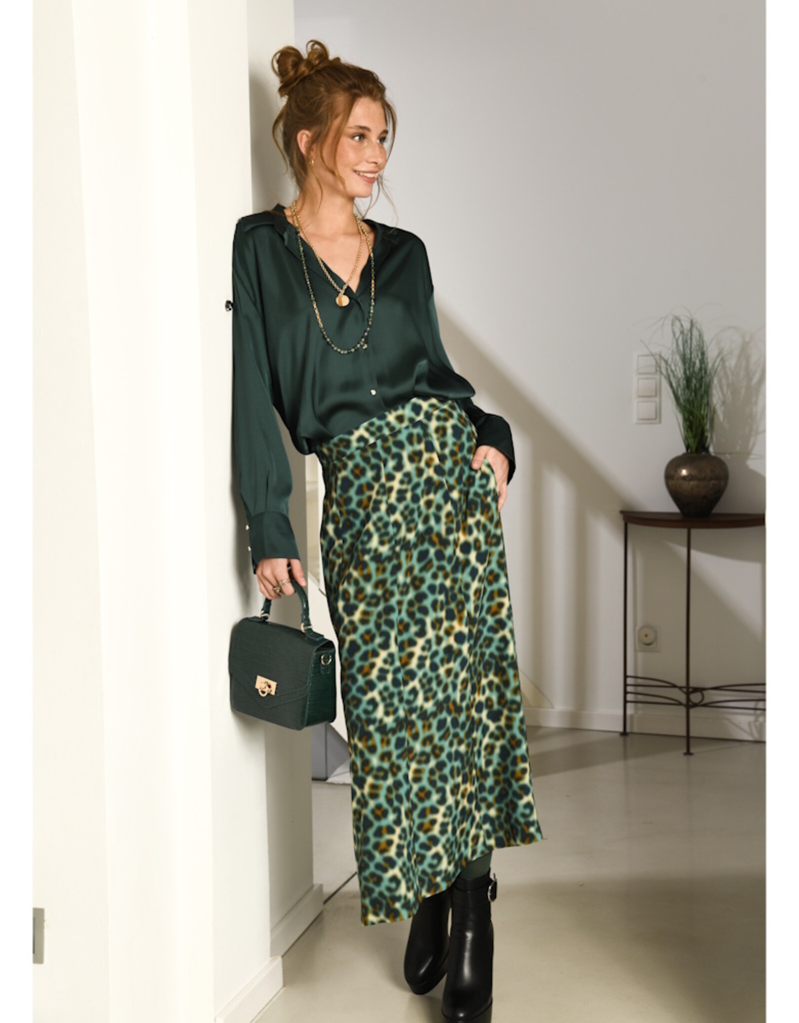 Viscose Animal skin groen  - fashion trends