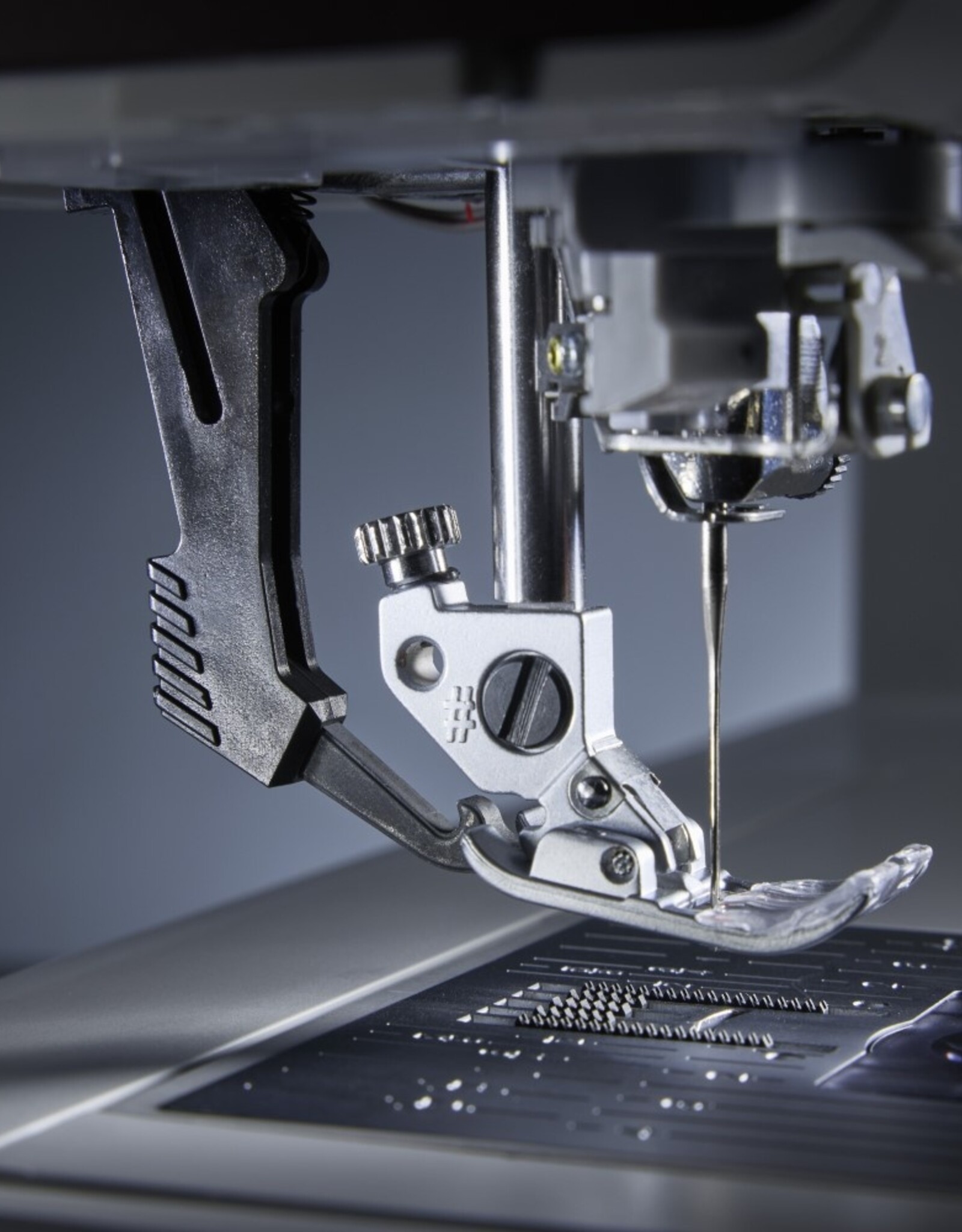 Pfaff  Quilt Expression 725