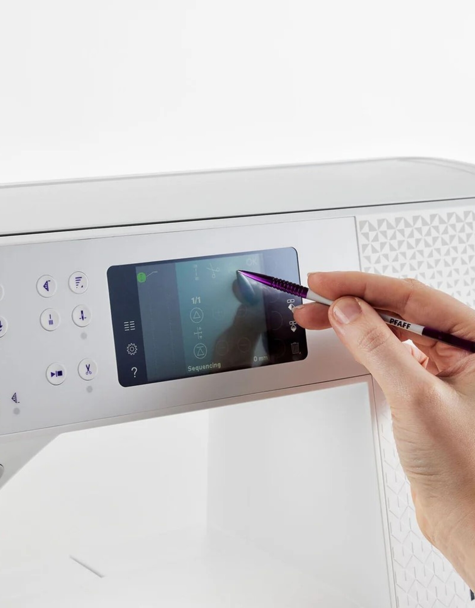 Pfaff  Expression 710 SE met gratis naaivoetenset