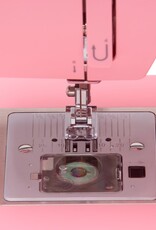 PROMOSET Singer Heavy Duty PINK 4411 + GRATIS NAAISTERSCHAAR SINGER