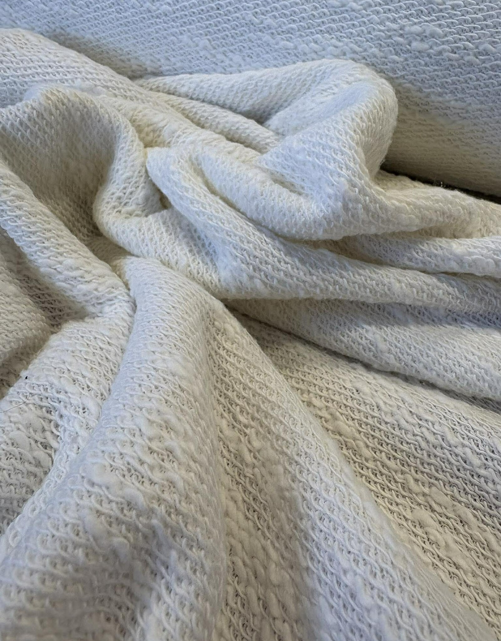 Breisel structuur offwhite - deadstock