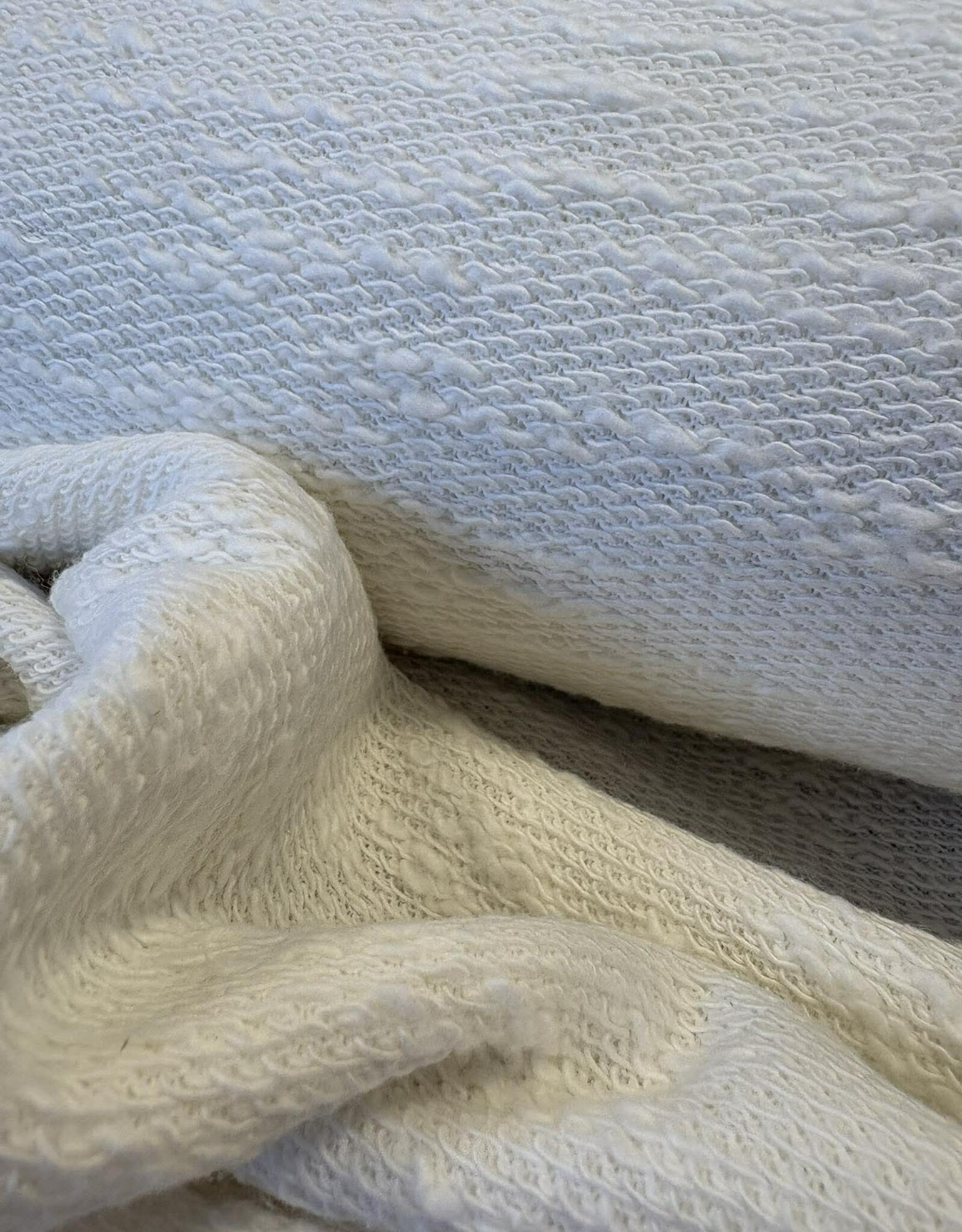 Breisel structuur offwhite - deadstock