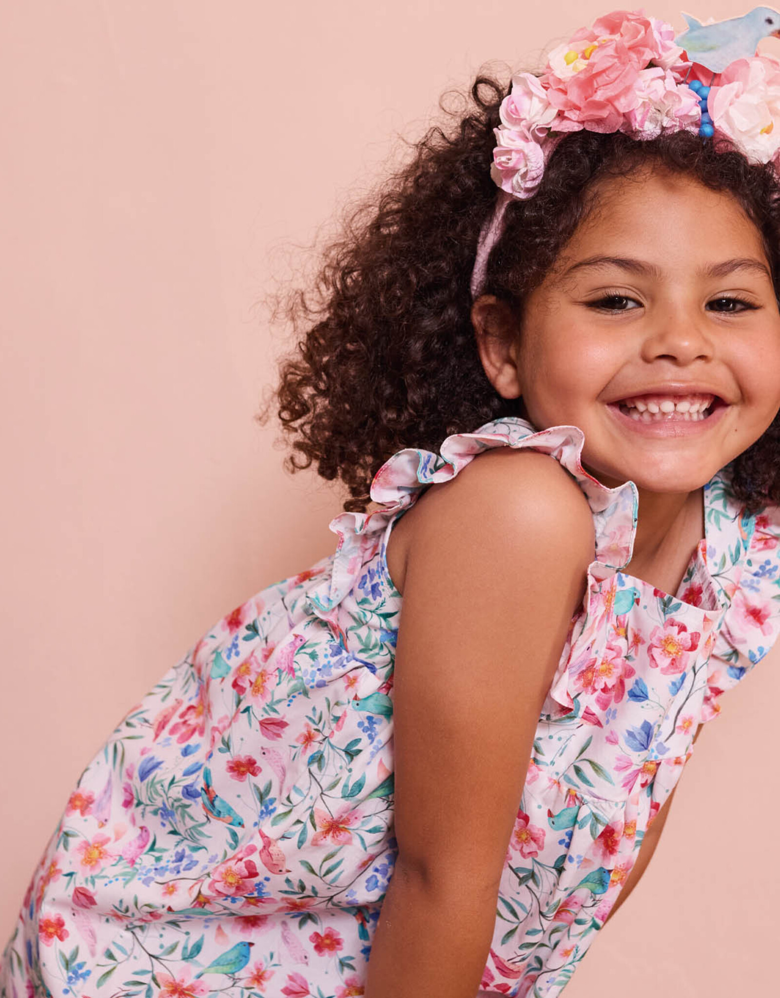 Katoen poplin vogeltjes en bloemetjes witte achtergrond