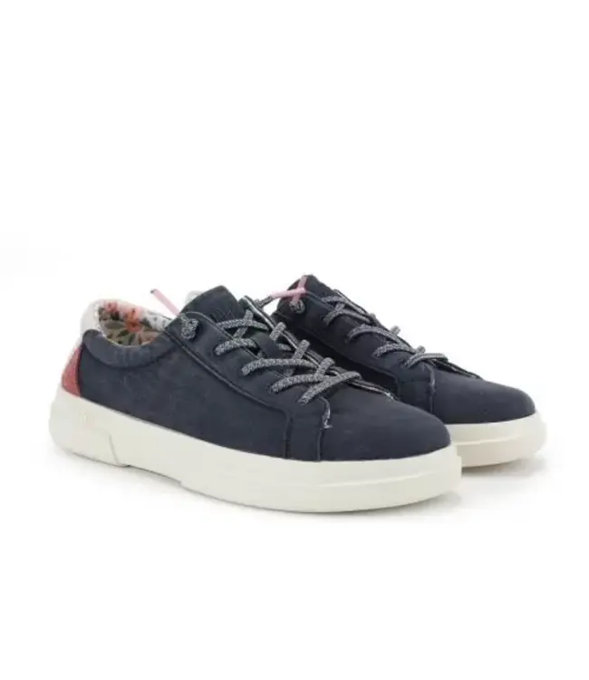 Walk In Pitas Iris Canvas Shoe