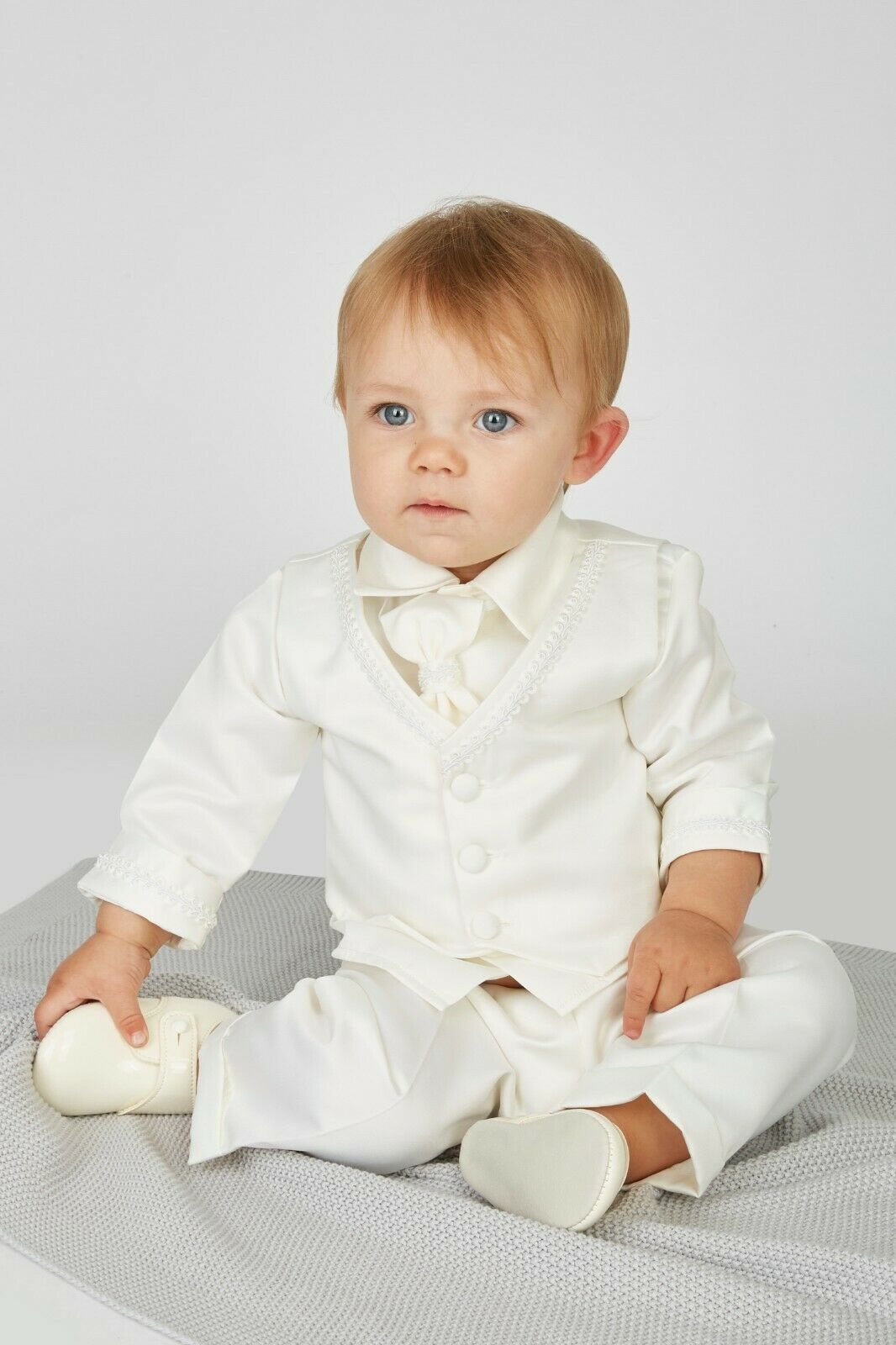 Faszinierend Taufkleider Fr Jungen Fotos