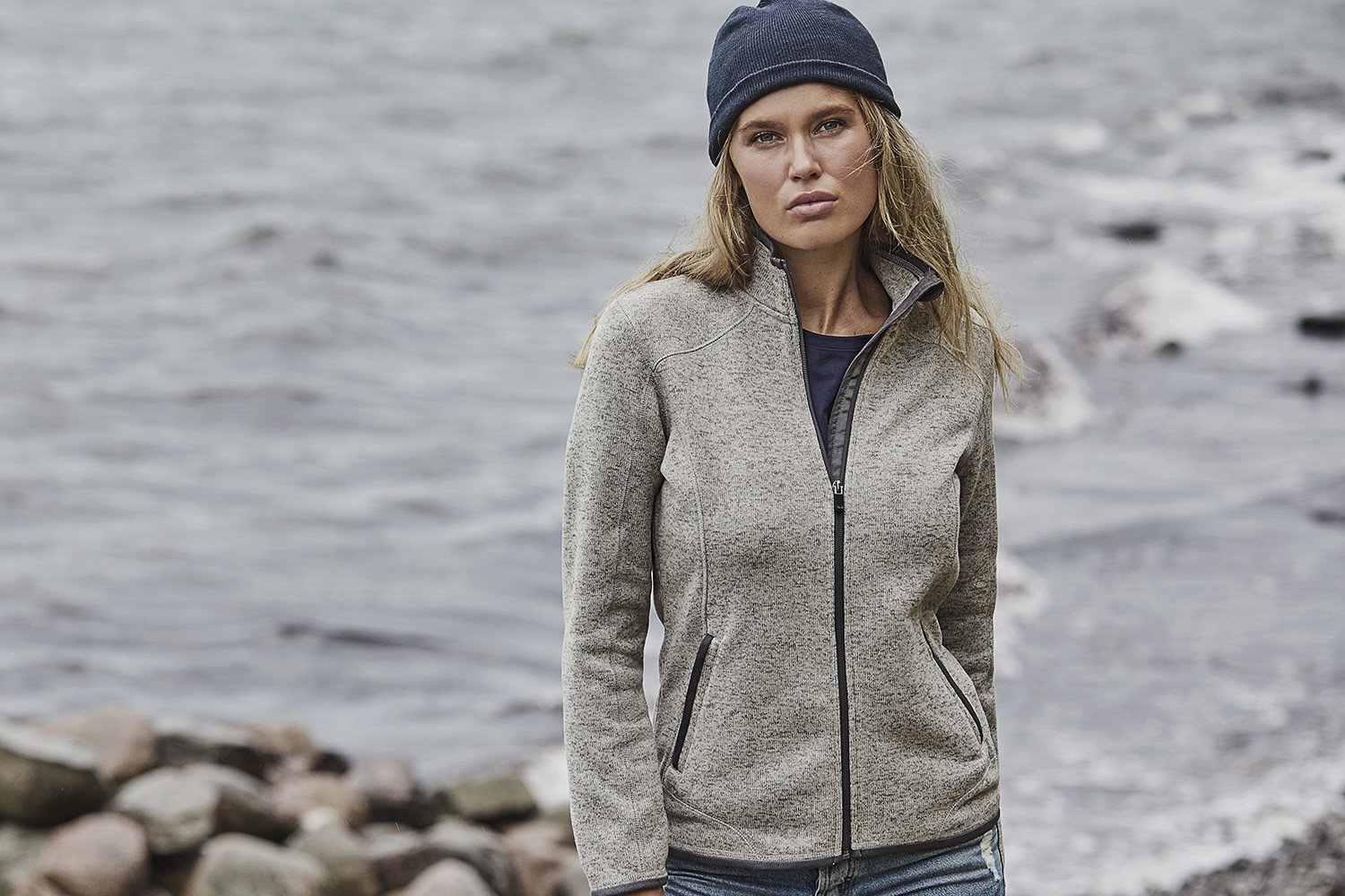 Heerlijk warm dames fleece vest in grijs of zwart