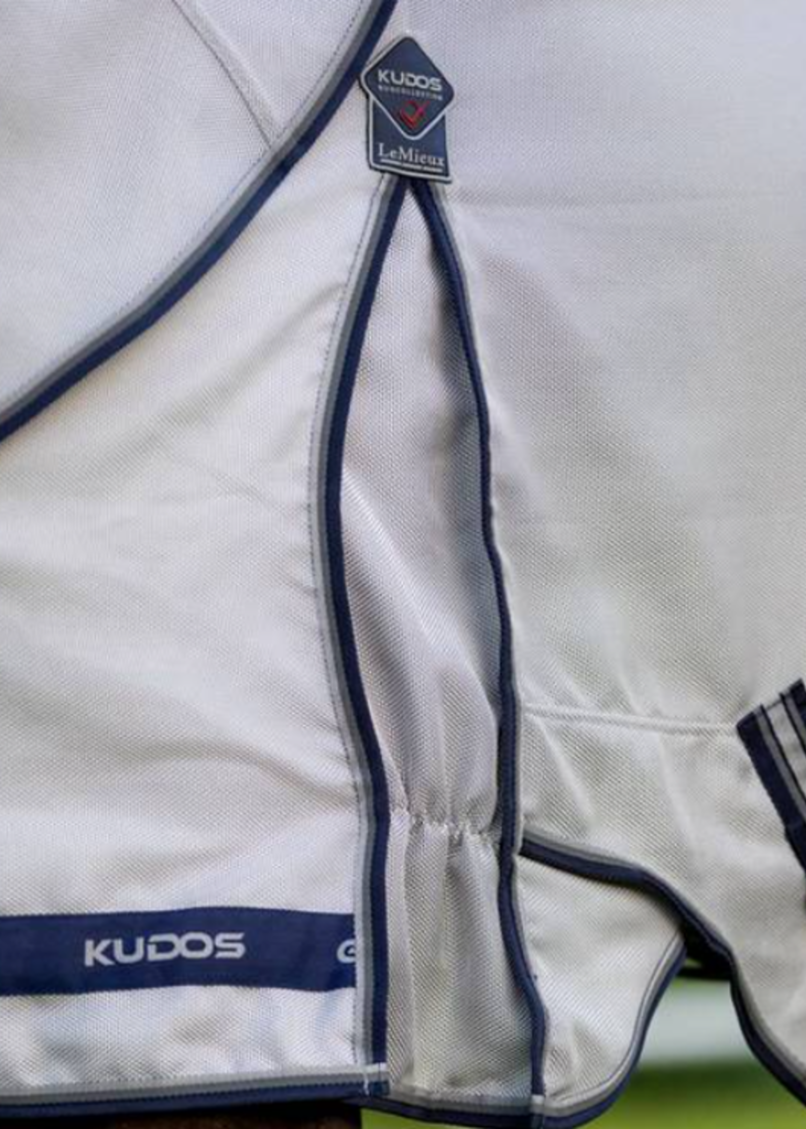 LeMieux Lemieux Kudos Gladiator M Afneenbare Hals Vliegen  Deken