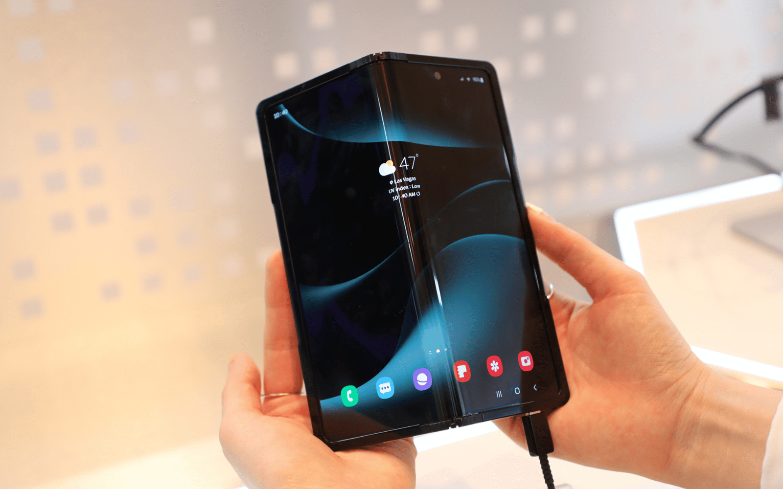 Samsung Display shows screen that can be folded 360 degrees