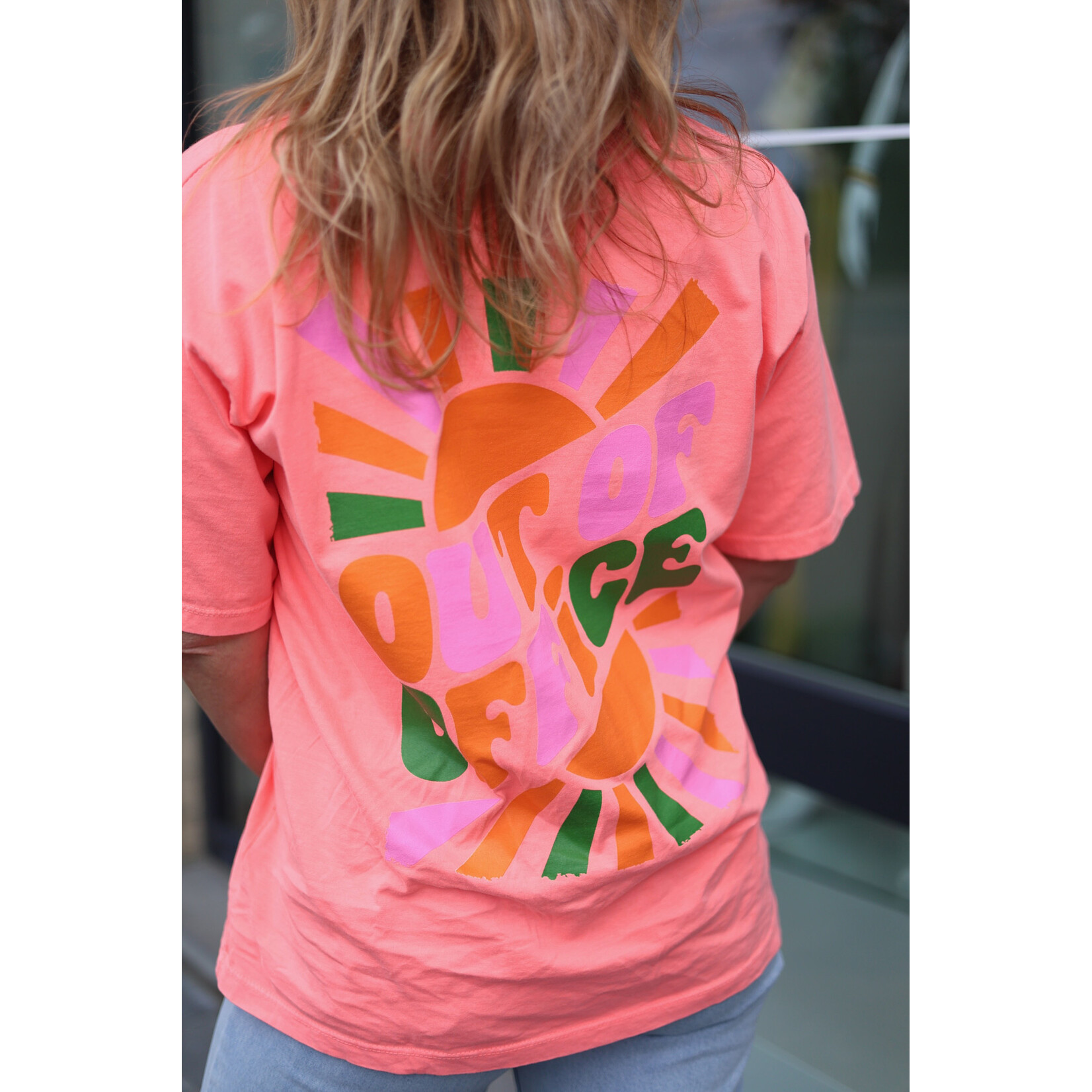 T-shirt  out of office