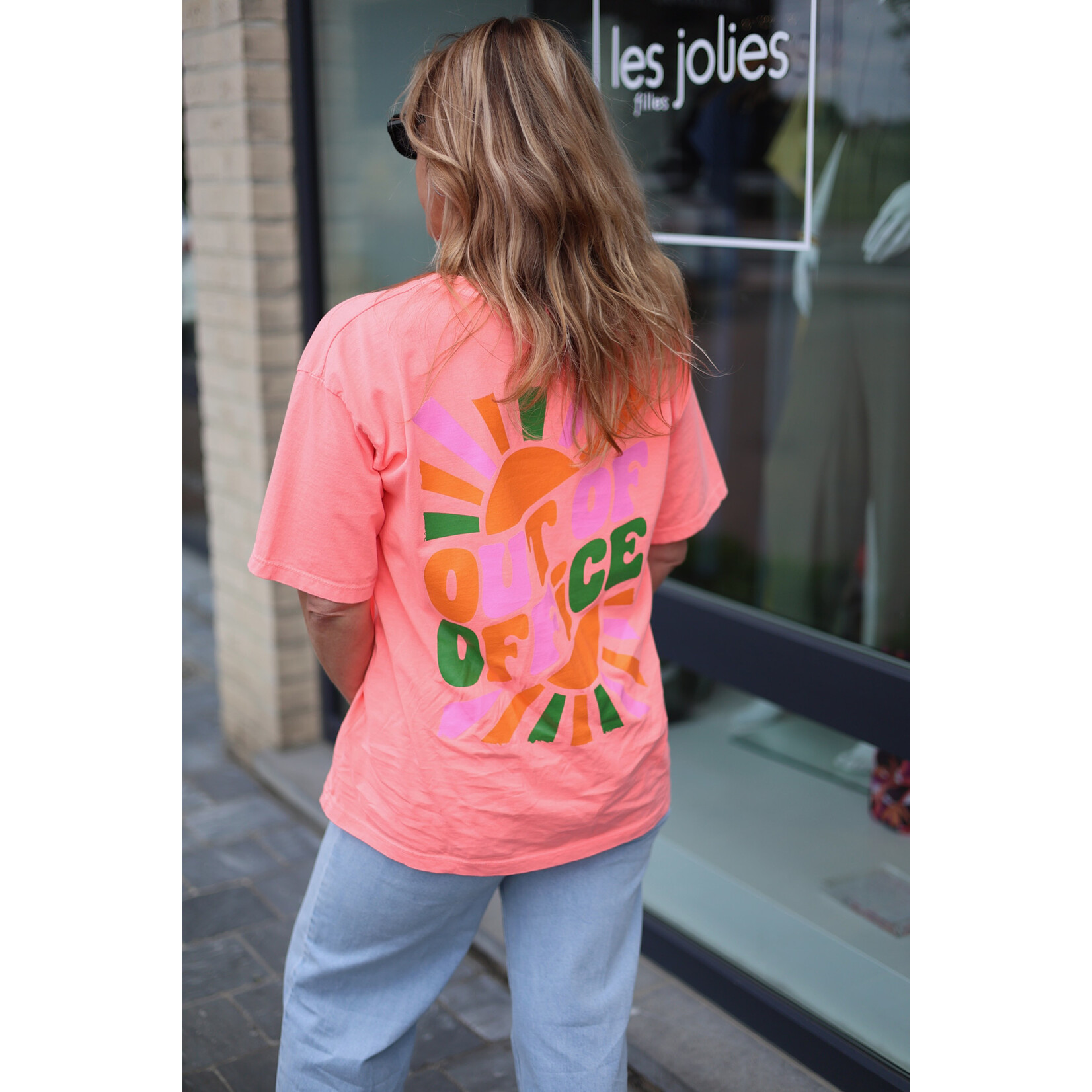 T-shirt  out of office