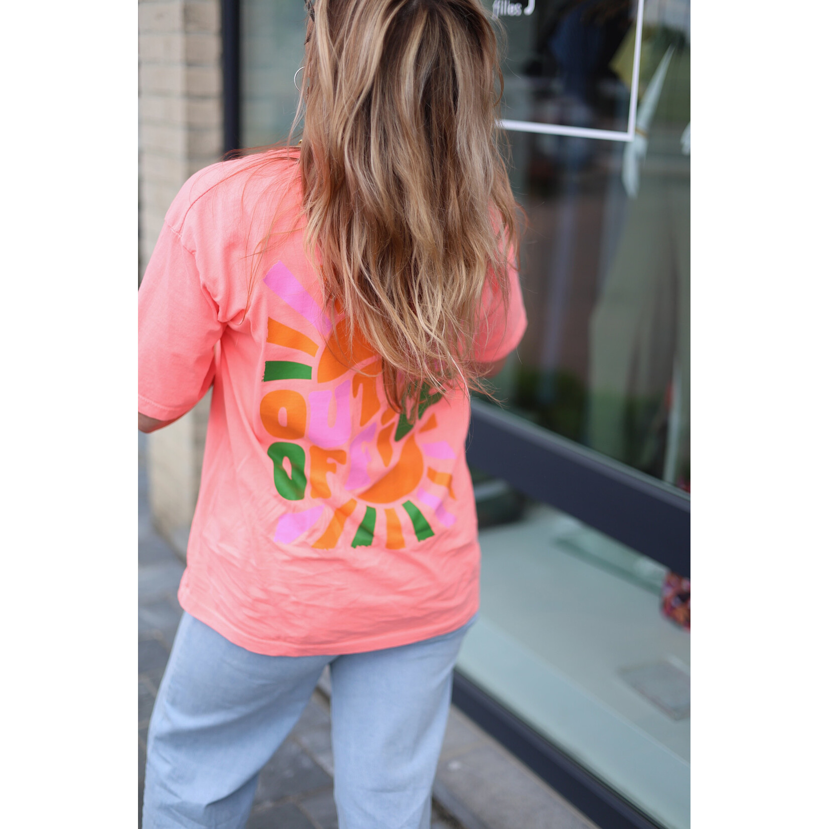 T-shirt  out of office