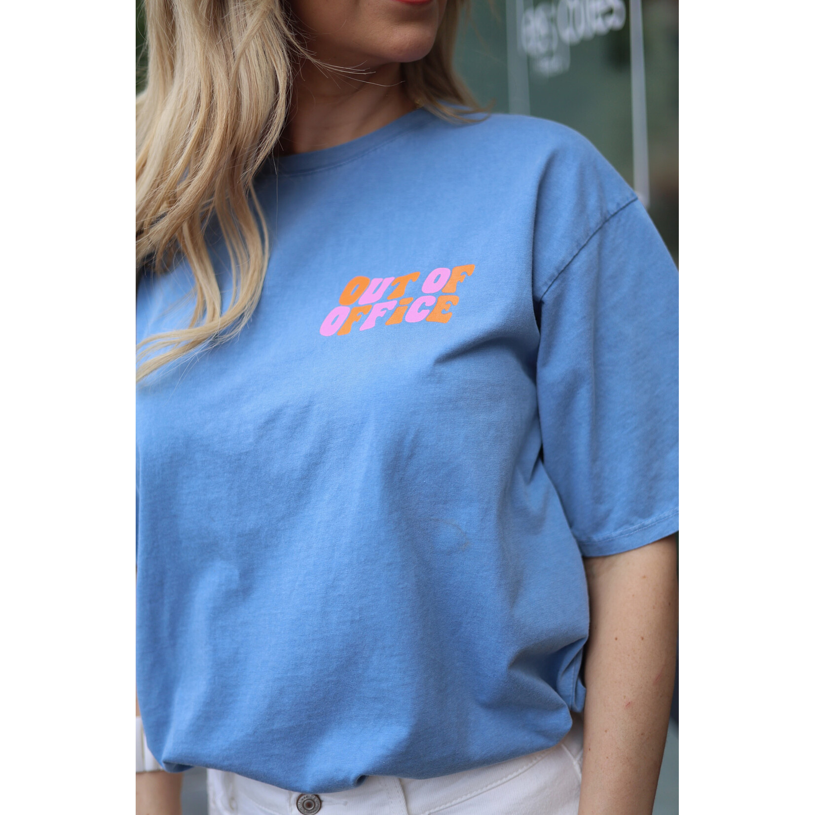 T-shirt  out of office