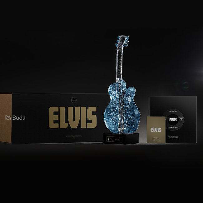 Kosta Boda Elvis gitaar 'Follow That Dream'