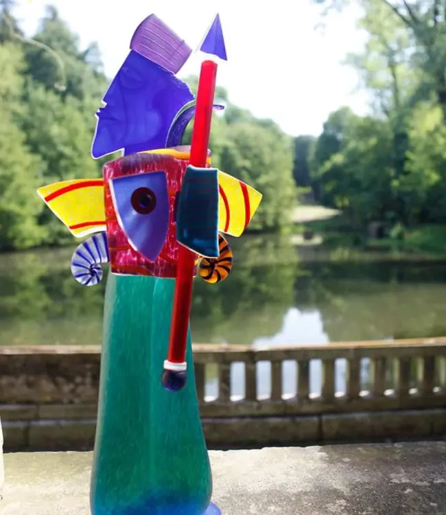 Borowski art object Guard