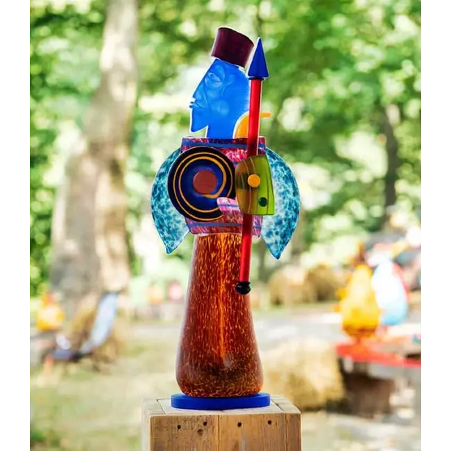 Borowski art object Guard