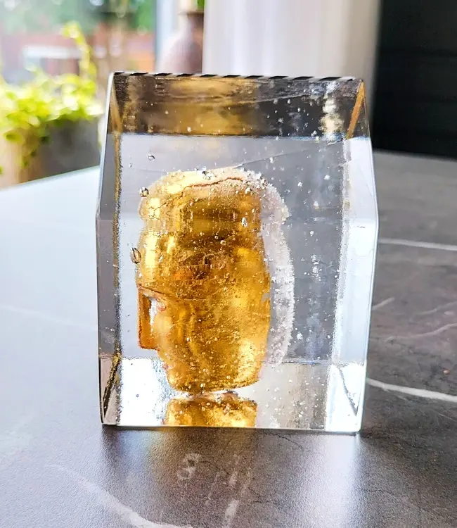 B Vallien - Meine Palastskulptur 'Goldener Kopf'