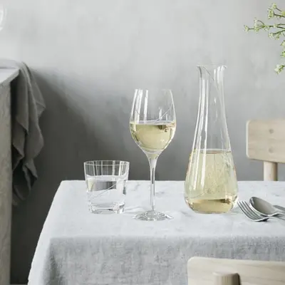 Gläser und Karaffen