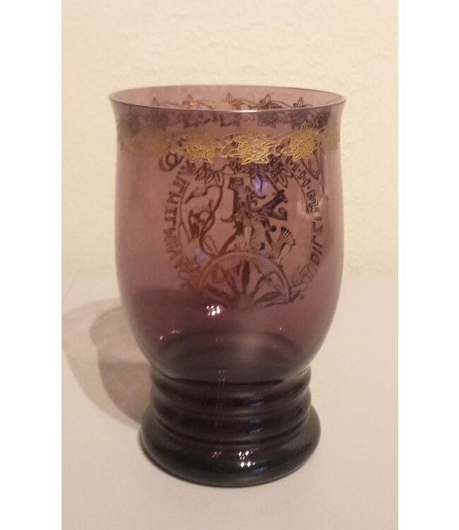 Andries Copier - Wilhelmina beker paars 1923