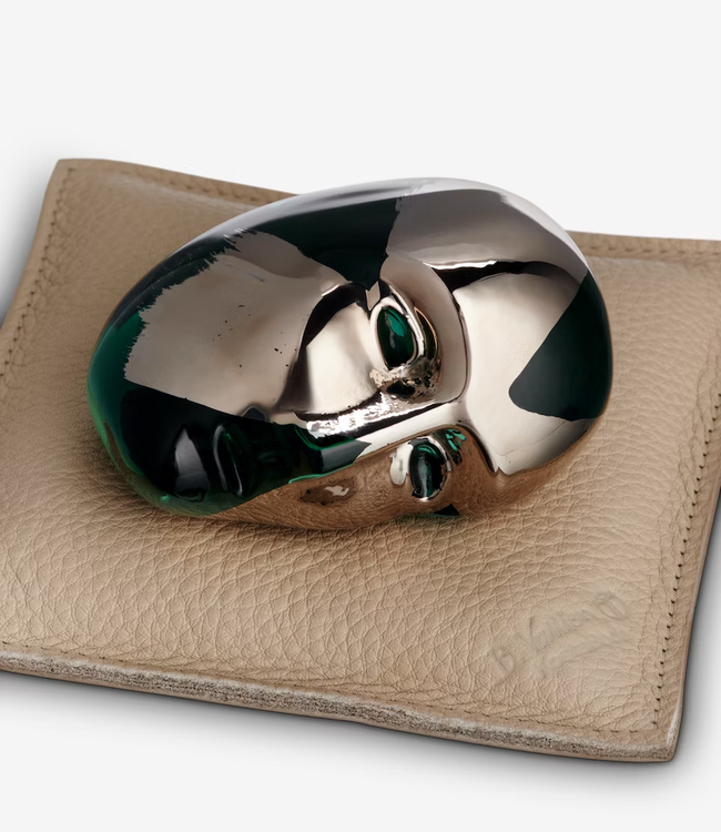 „Annual Brains 2024“ door Kosta Boda glaskunstenaar Bertil Vallien