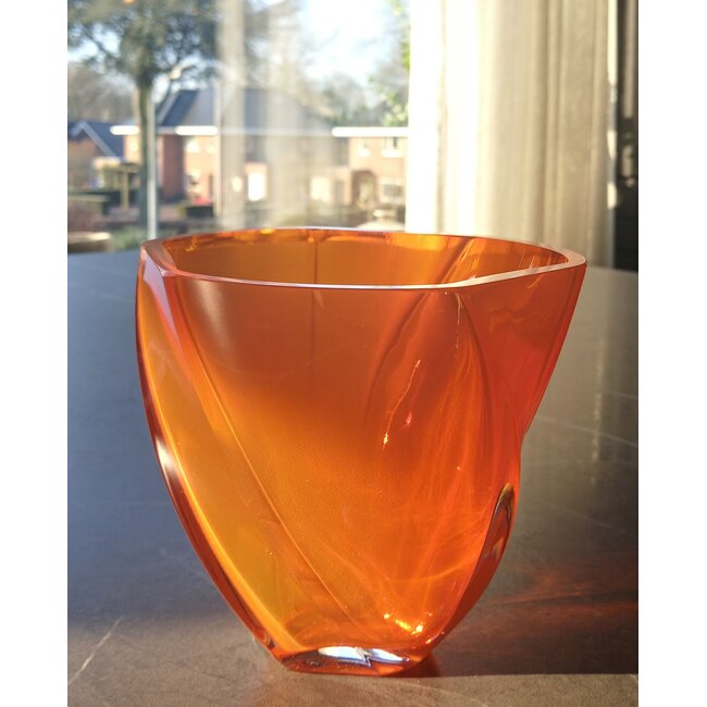 Oranje-Vase 75 Jahre Freiheit