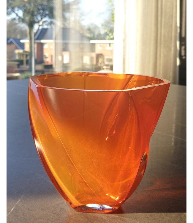 Oranje-Vase 75 Jahre Freiheit