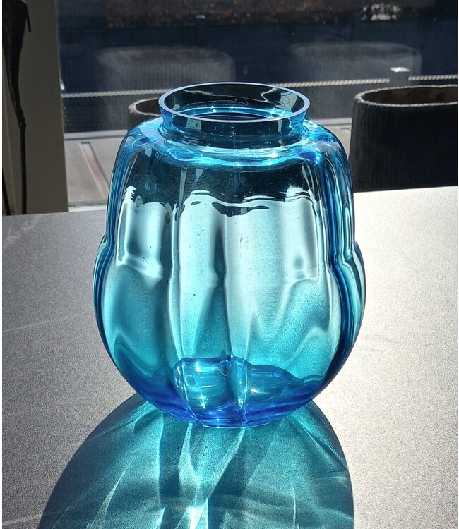 Kristalunie Maastricht - Vaas Alcyon blauw 1933