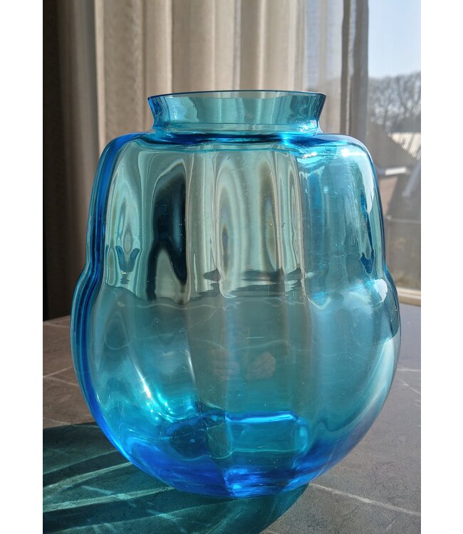 Kristalunie Maastricht - Vase Alcyon blau 1933