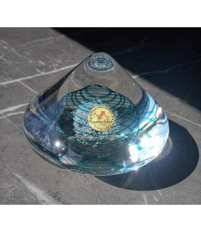 Leerdam glas object met spiraal 1990