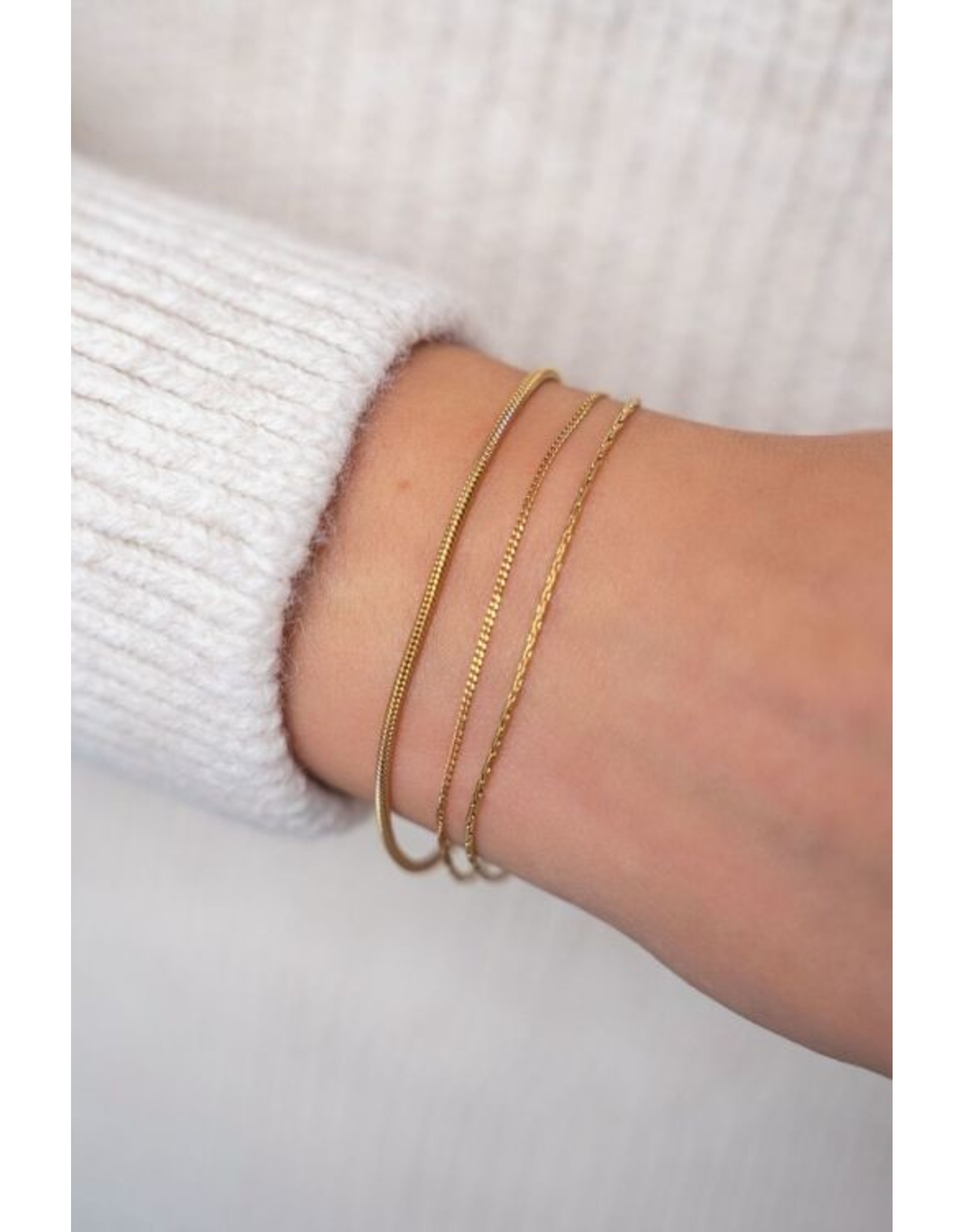 Armband driedubbel minimalistisch goud